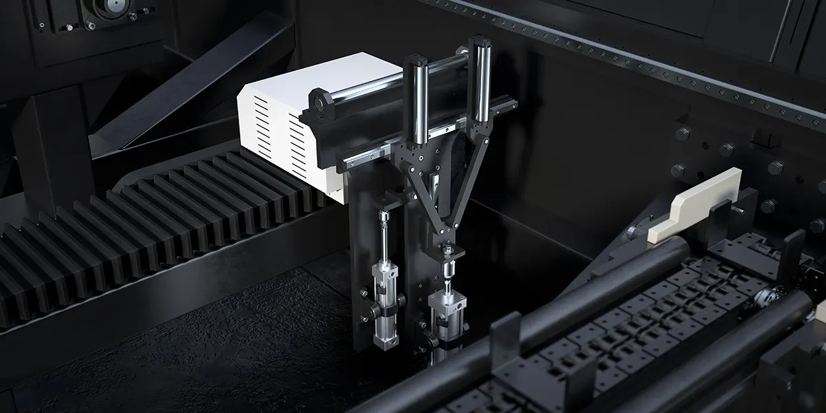 В зависимости от вращающегося положения трубы автоматически определяет относительное положение режущей головки и трубы и автоматически отслеживает его для более плавной резки.